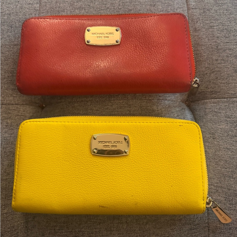 Michael Kors wallet 2 Available